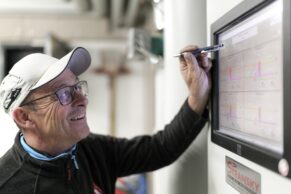 T-I-C Hausbetreuung, Hausverwalter Bruno bei der Arbeit